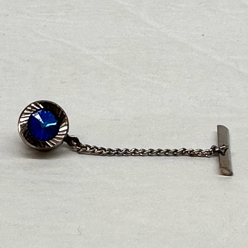 Silver Tone Round w/Blue Rhinestone Tie Tack w/Chain